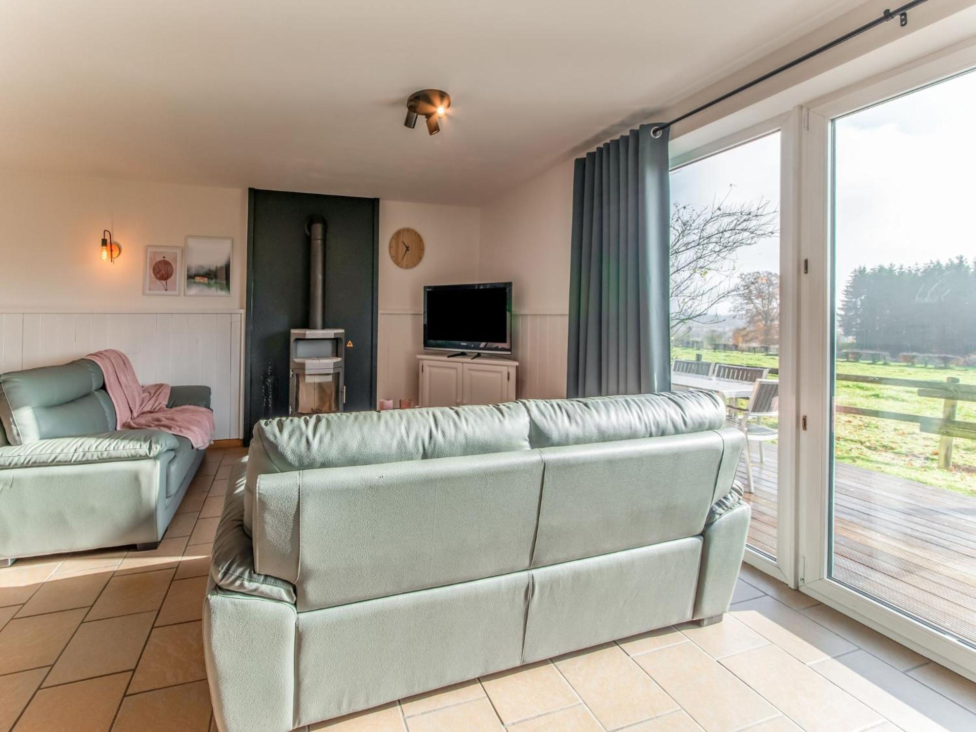 Picture Perfect Holiday Home In Sourbrodt With Garden Bbq Extérieur photo